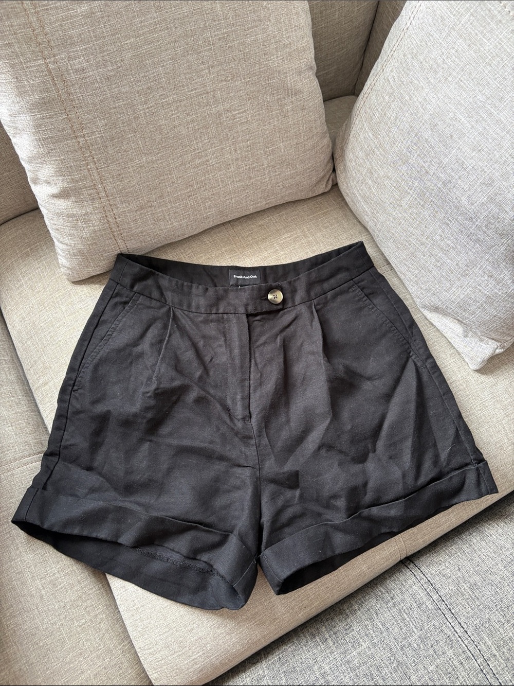 Frank & Oak Black Tailored High-Rise Cuffed Shorts